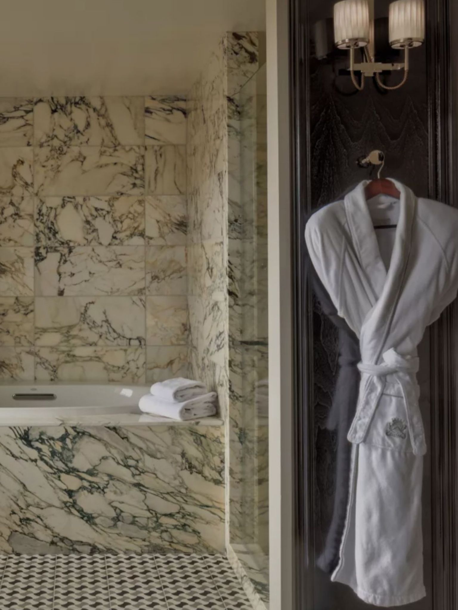 Exclusive Look Inside the World’s Skinniest Skyscraper Exclusive Look Inside the World’s Skinniest Skyscraper